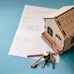 קניית דירה על הנייר – מידע רלוונטי, יתרונות וחסרונות